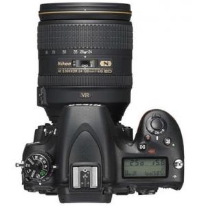 尼康 D750 单反套机 （AF-S 24-120mm f/4G ED VR）全画幅相机 约2,432万有效像素 可翻折屏 WiFi 黑色